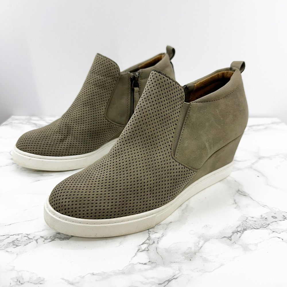 Susina Areya Taupe Gray Perforated Low Wedge Ankle Booties Sneakers Size‎ 6.5